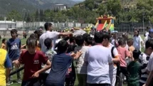 Osmaniye’de itfaiyeden çocuklara serinleten sürpriz