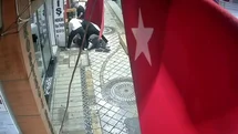 Dört Kişi Tarafından Darbedilen Şahıs