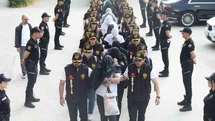 Masaj salonlarında fuhuş yaptırılan 26 kadın kurtarıldı, 7 kişi tutuklandı