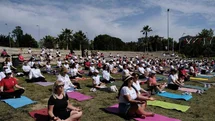 Büyükçekmece'de Kadınlar Yoga Etkinliği Düzenlendi