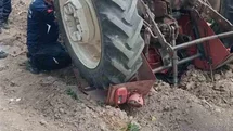 Seyitgazi’de yaşlı adam ters dönen traktörün altında kaldı