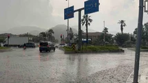 Marmaris'te Sağanak Yağış Etkili Oldu