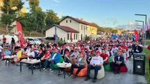 Arnavutköy'de Milli Maç Coşkusu