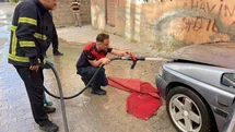 Siirt’te Park Halindeki Araçta Yangın Çıktı