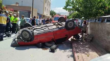 Niğde'de Ters Dönen Araç Kazası