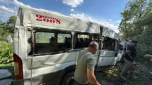 Burdur'da Minibüs Tarlaya Uçtu