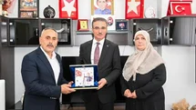 Vali Baruş’tan şehit ailelerine anlamlı ziyaret