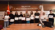 Balıkesir’de başarılı öğrenciler ödüllendirildi