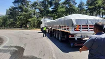 Balıkesir'de Tırla Çarpışan Otomobil Takla Attı