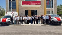 Adıyaman'da Başkan Fırat İki Araç Hibe Etti