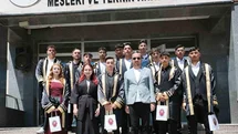 Kars'ta Veteriner Sağlık Teknisyenleri Mezun Oldu