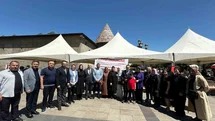 Gönüllü Annelerden Dayanışma Örneği: Erzurum'da Hayır Çarşısı