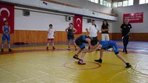 Kız Çocuklarının Güreş Hayali Tokat'ta Gerçekleşiyor