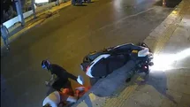 Muğla'da Motosiklet Kazası Güvenlik Kamerasında Görüntülendi