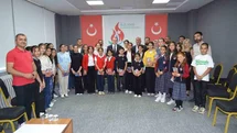 Gençler "Yıldızlara Yakın" Kitabını İnceledi