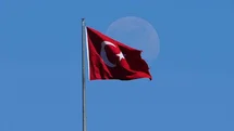 Kırıkkale'de Bayrak ve Ay Manzarası