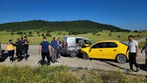 Karabük'te Taksi ve Hafif Ticari Araç Çarpıştı