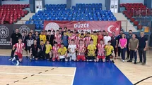 Düzce'de Futsal Müsabakaları Tamamlandı