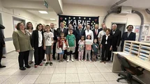 Vali Yılmaz, hastanede tedavi gören öğrencilerin karne heyecanına ortak oldu