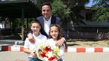 Kula’da 5 bin 557 öğrenci karne heyecanı yaşadı