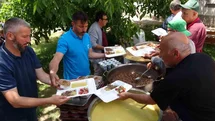 Aşure birliğe sebep oldu, onlarca kişi sofrada buluştu