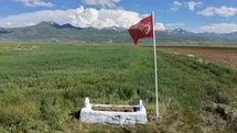 Erzurum'da Şehit Mezarına Vefa