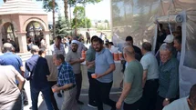Tercan’da Muharrem ayı dolayısıyla cemaate aşure ikram edildi