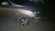 Bolu’da yön levhasına çarpıp kaçan alkollü sürücü kamerada bulundu