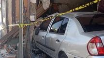 Bursa'da Freni Boşalan Araç Eve Çarptı