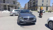 Motosiklet ile otomobil çarpıştı: 1 yaralı