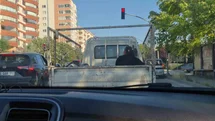 Eskişehir'de Tehlikeli Kamyonet Yolculuğu