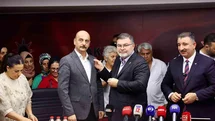 İzmir'de AK Parti'ye 370 Yeni Üye Katıldı