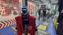 Kocaeli'de Zam İsteyen Robot Dikkat Çekiyor