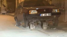 Eskişehir'de Kütükler Üzerinde Bırakılan Araç