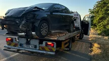 Elazığ'da Otomobil Şarampole Uçtu