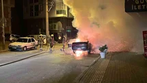 Bursa'da Araç Alev Alev Yandı