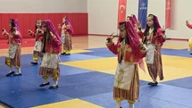 Çorum'da Gençlerin Gösterisi İlgiyi Çekti