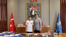 Kütahya'da Milli Yüzücü Ömer Cengiz Ağırladı