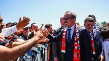 Ulukaya Erzincan'da Yoğun İlgiyle Karşılandı