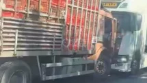 Erdemli’de Kaza: İki TIR Kafa Kafaya Çarpıştı
