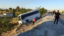 Malatya'da Servis Aracı Devrildi