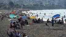 Samsun'da Yaz Sıcağı Denizi Doldurdu