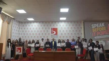 BŞEÜ’de İngilizce Yılsonu Gösterisi büyük beğeni topladı
