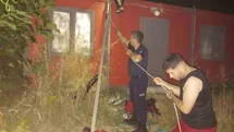 Balıkesir'de Kuyuya Düşen Yavru Kedi Kurtarıldı