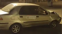 Toroslar’da Kaza: Otomobil Çöp Konteynerlerine Çarptı! Konteynerler Devrildi, Araç Yolun Ortasında Durabildi
