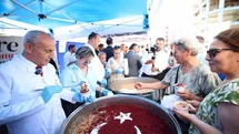 Küçükçekmece'de Aşure İkramı Başladı