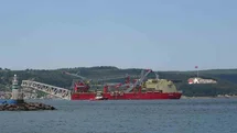 Boru döşeme gemisi ’JSD 6000’ Çanakkale Boğazı’ndan geçti