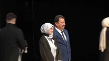 Bursa İl Emniyet Müdürü Gökce kızına diplomasını elleriyle verdi