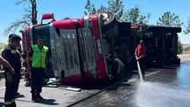 Kırıkkale'de Tır Devrildi, 1 Yaralı