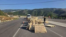 Kastamonu'da Tır Kazası Sorun Yarattı
